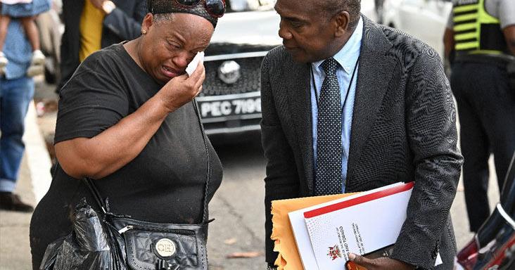 PM shouts &lsquo;Faris&rsquo; as AG ends CL Financial's 'joke' probe