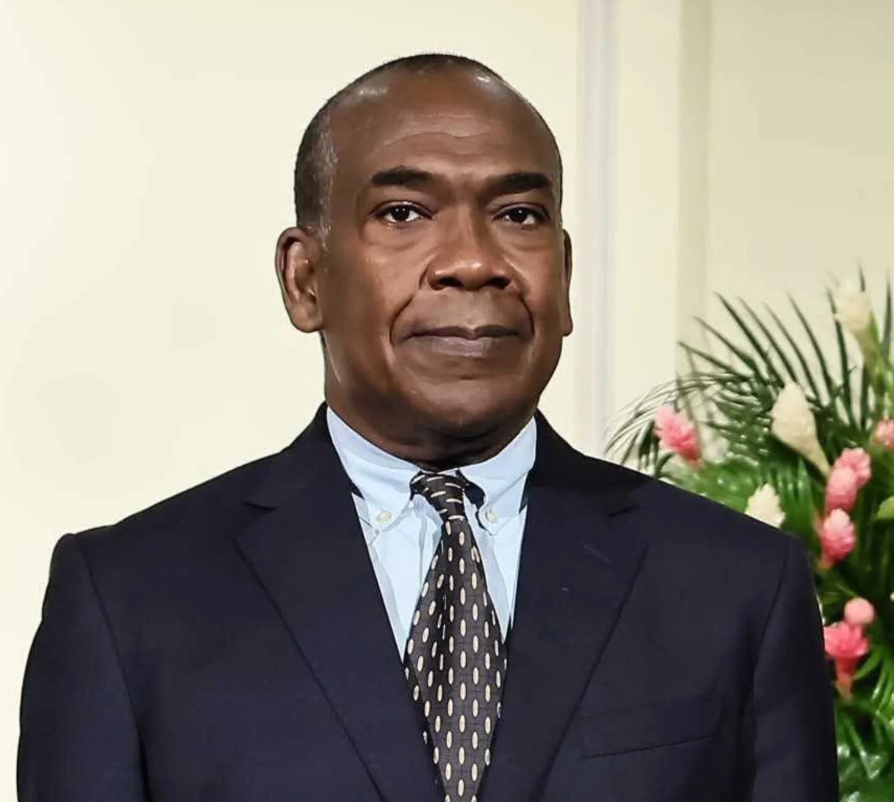 T&T gov&rsquo;t ends civil lawsuit involving CL Financial